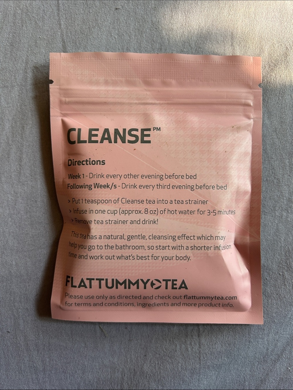 Flat Tummy Tea Cleanse - Pink Detox Tea Sachet, approx 10-12 servings